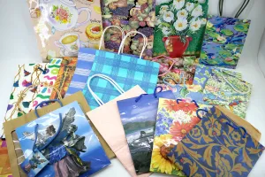 6 Versatile Patterned Gift Bags