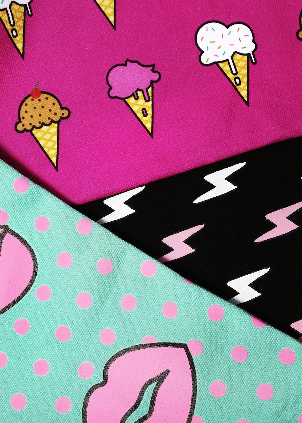 a2o Large Canvas Pouch - Modern Lips