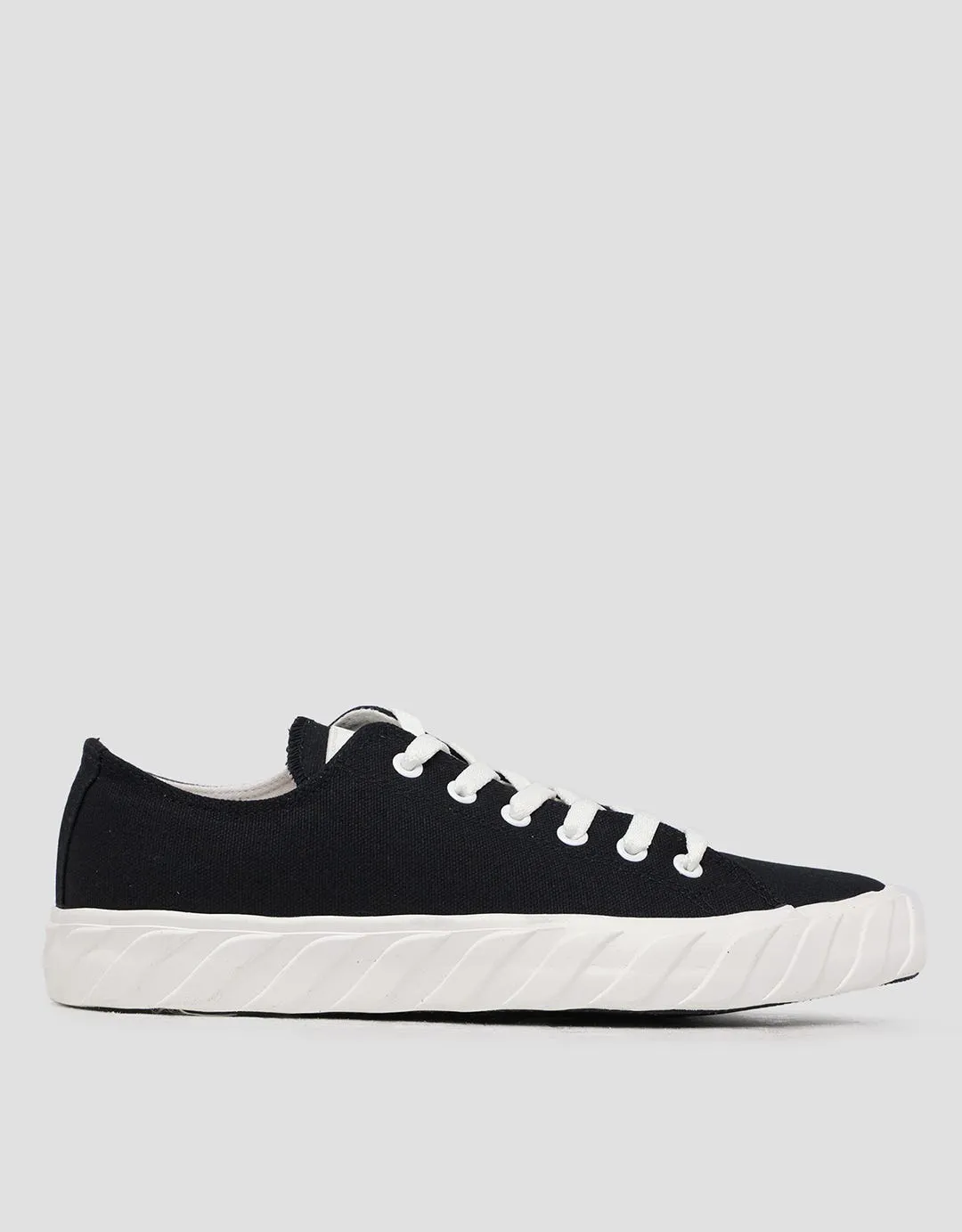 Cardinal Sporty Comfort Sepatu Sneakers Pria