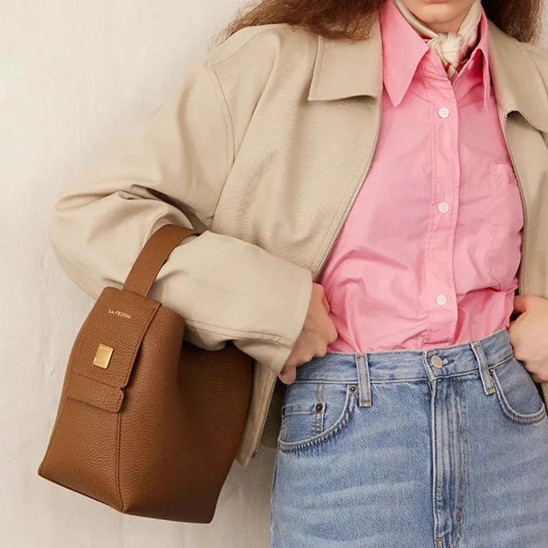Mugrs™ Bucket Crossbody Bag