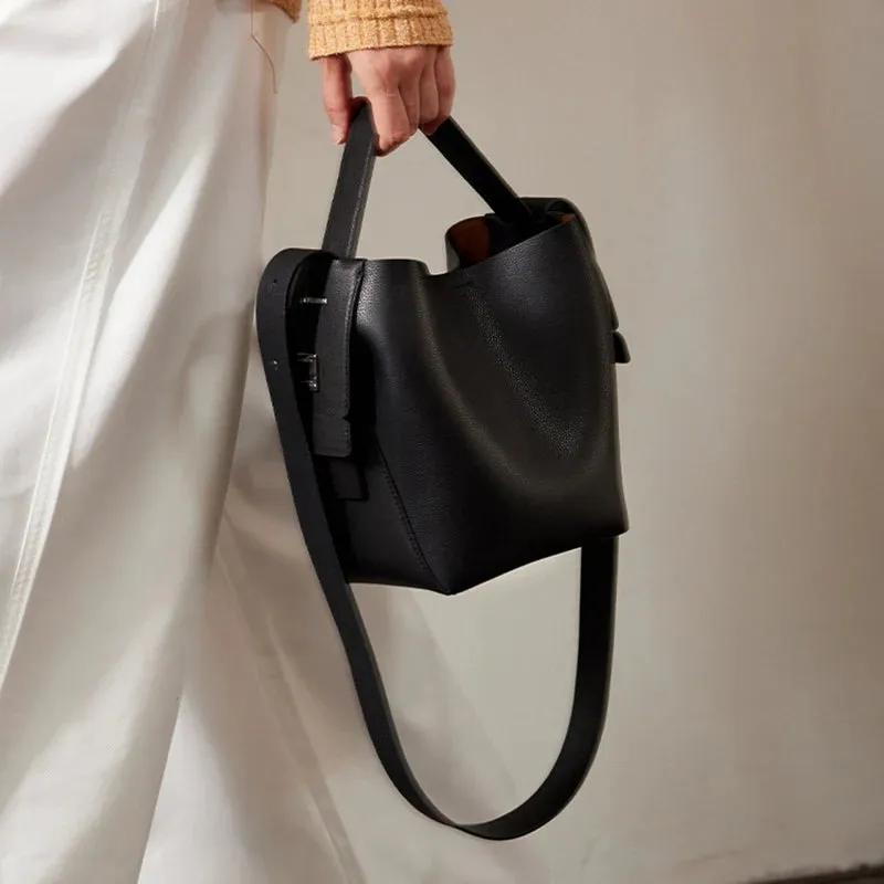 Mugrs™ Bucket Crossbody Bag