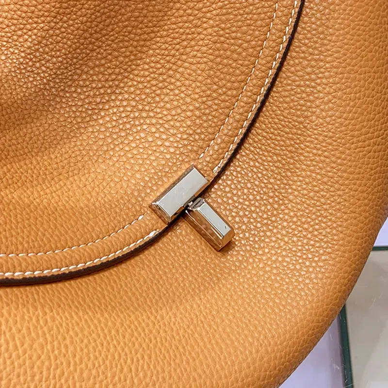 Mugrs™ Metal Button Gorgeous Handbag