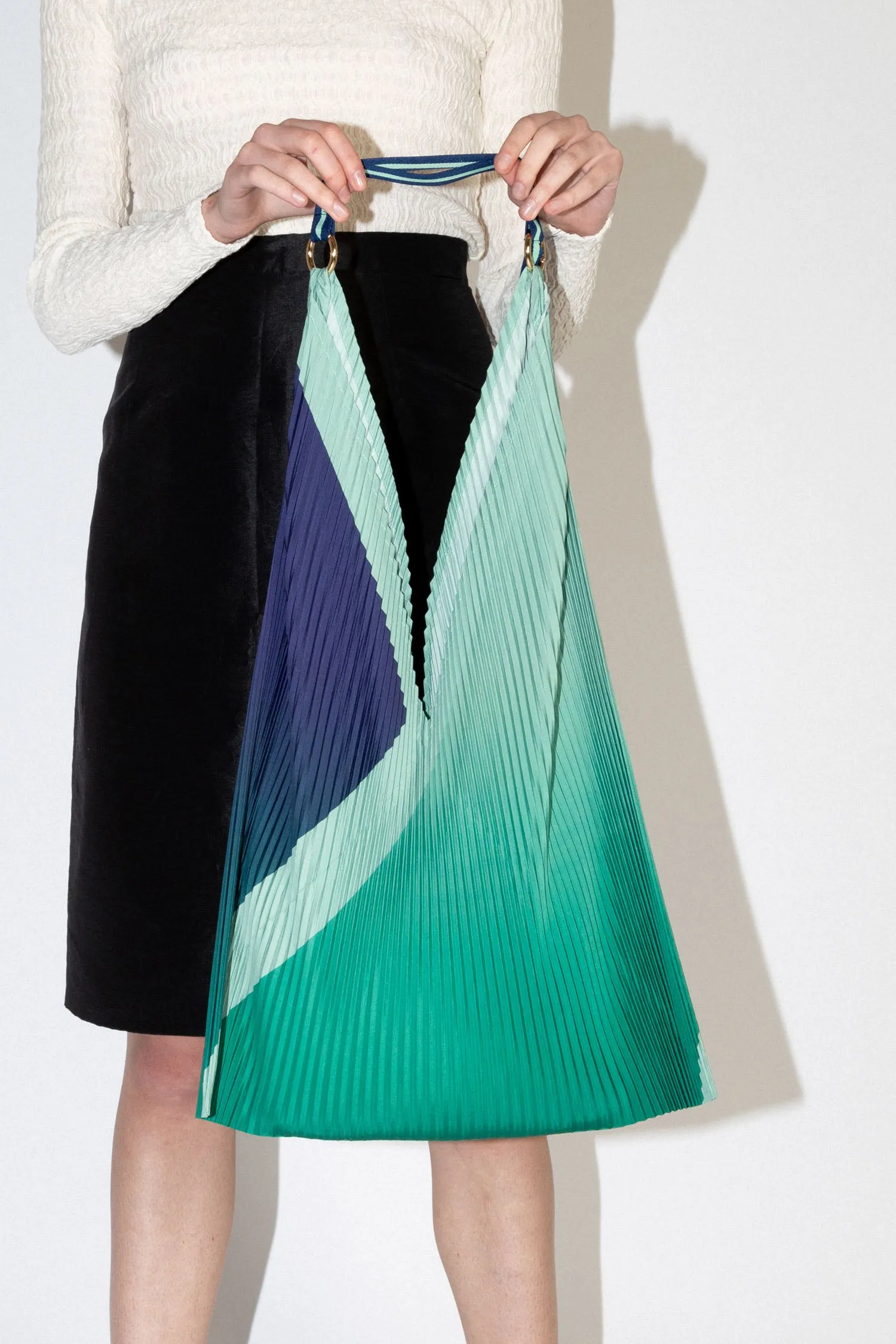 Pleated Y Bag Monica Green