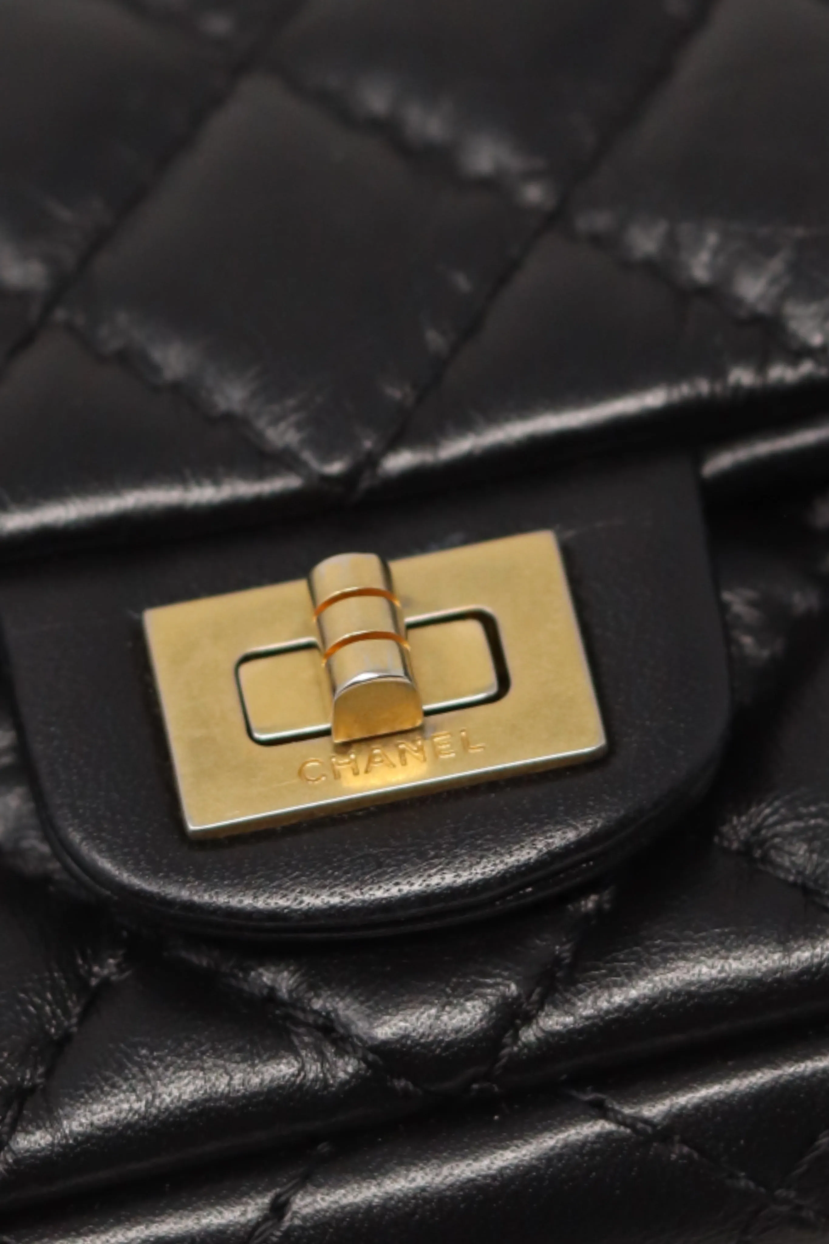 Pre-Owned Chanel 2019 2.55 mini Waist Bag Aged Calfskin