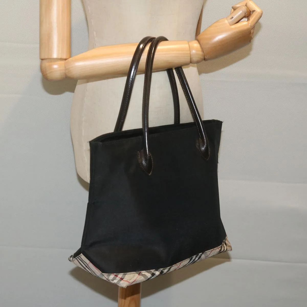 Trendy Inspired Burberry Blue Label Tote Bag Nylon Black Auth Bs10845