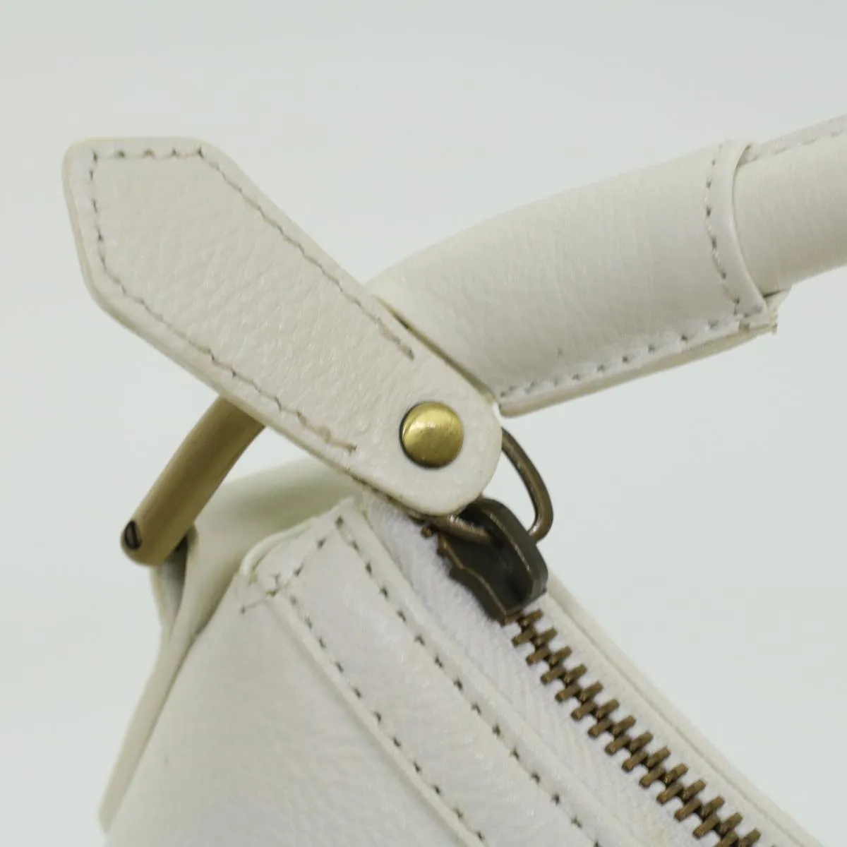 Trendy Inspired Burberry Shoulder Bag Leather White Auth Am3357