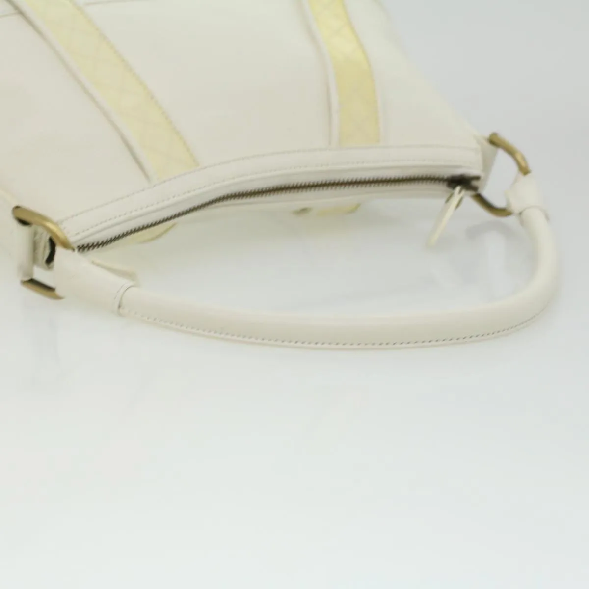 Trendy Inspired Burberry Shoulder Bag Leather White Auth Am3357