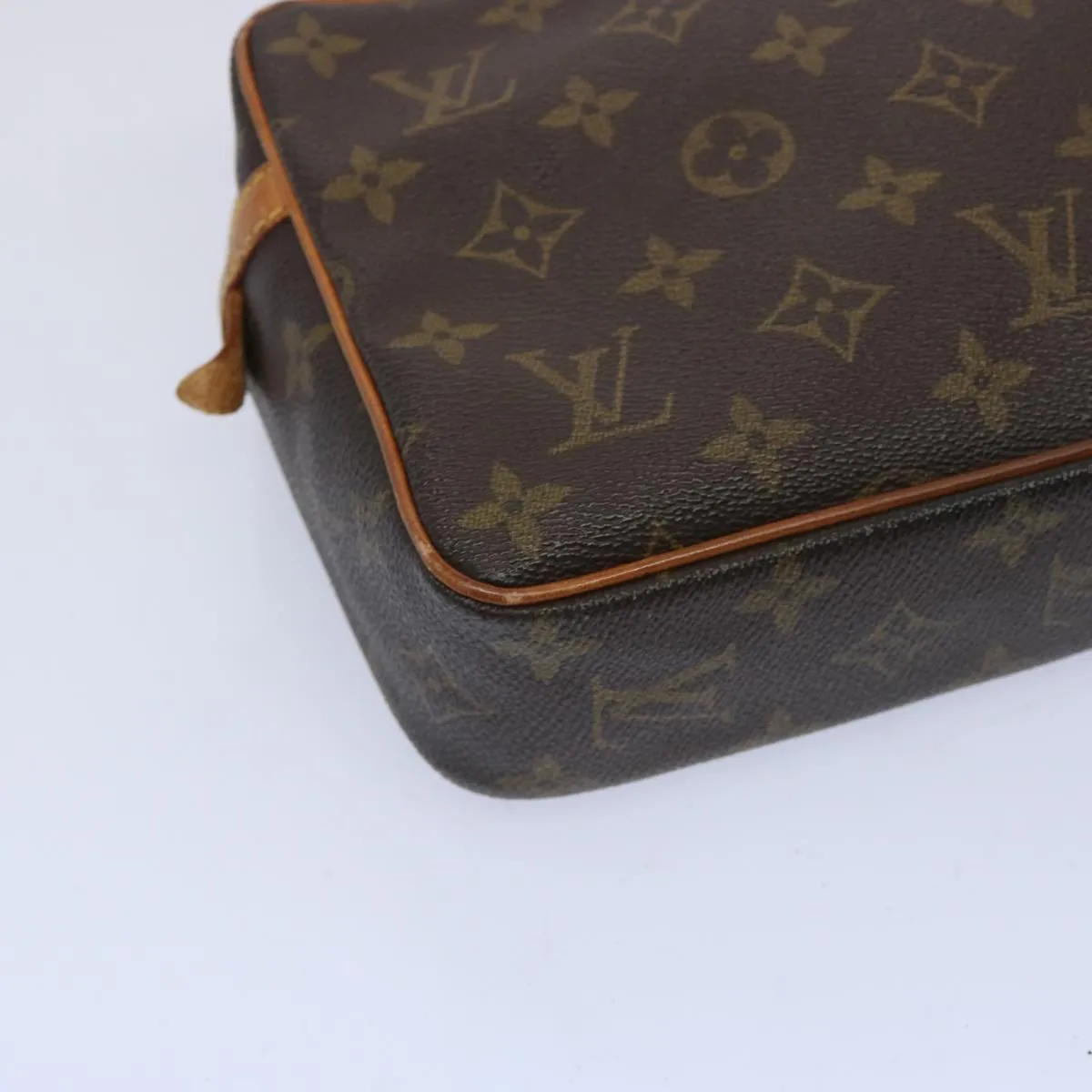 Trendy Inspired Louis Vuitton Compiegne 23 Clutch Bag