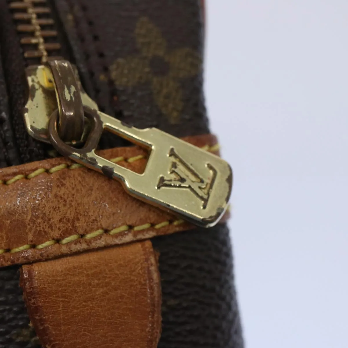 Trendy Inspired Louis Vuitton Compiegne 23 Clutch Bag