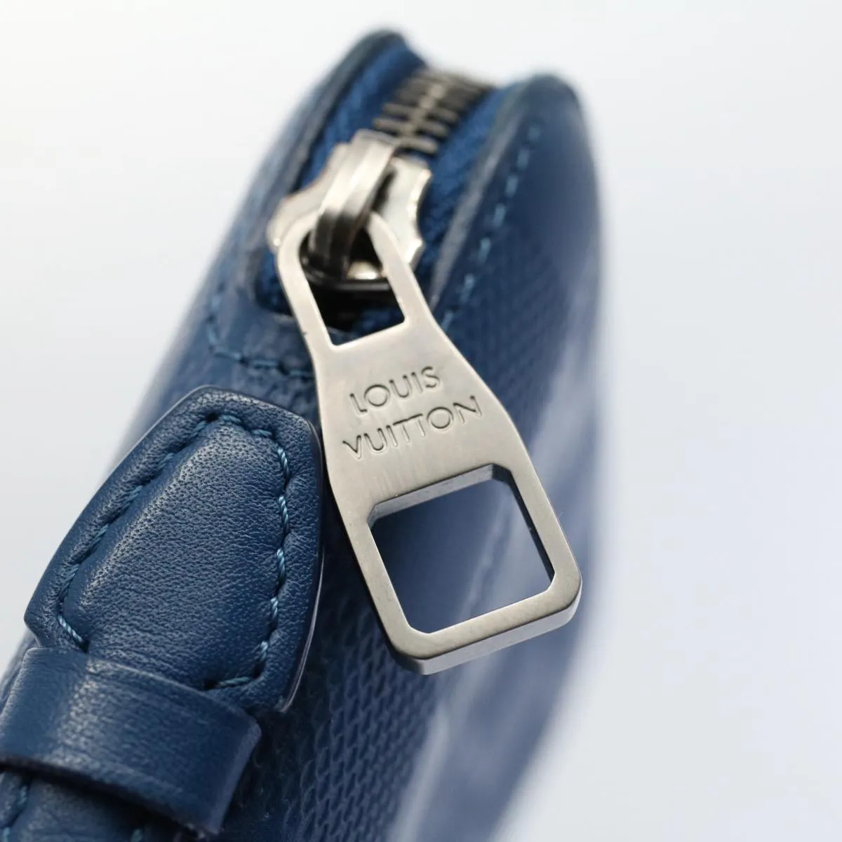 Trendy Inspired Louis Vuitton Damier Infini  Organizer Atholl Clutch Bag Blue M30653 Auth Ki3459