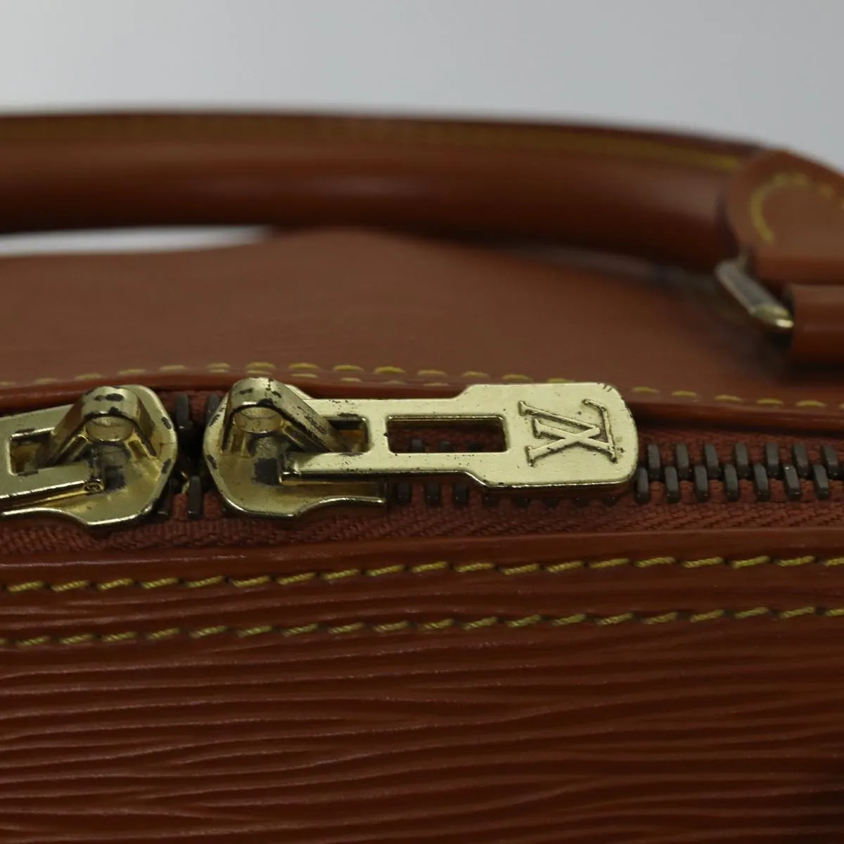 Trendy Inspired Louis Vuitton Epi Keepall 60 Boston Bag Brown Zipangu Gold M42948 Lv Auth Ki4860