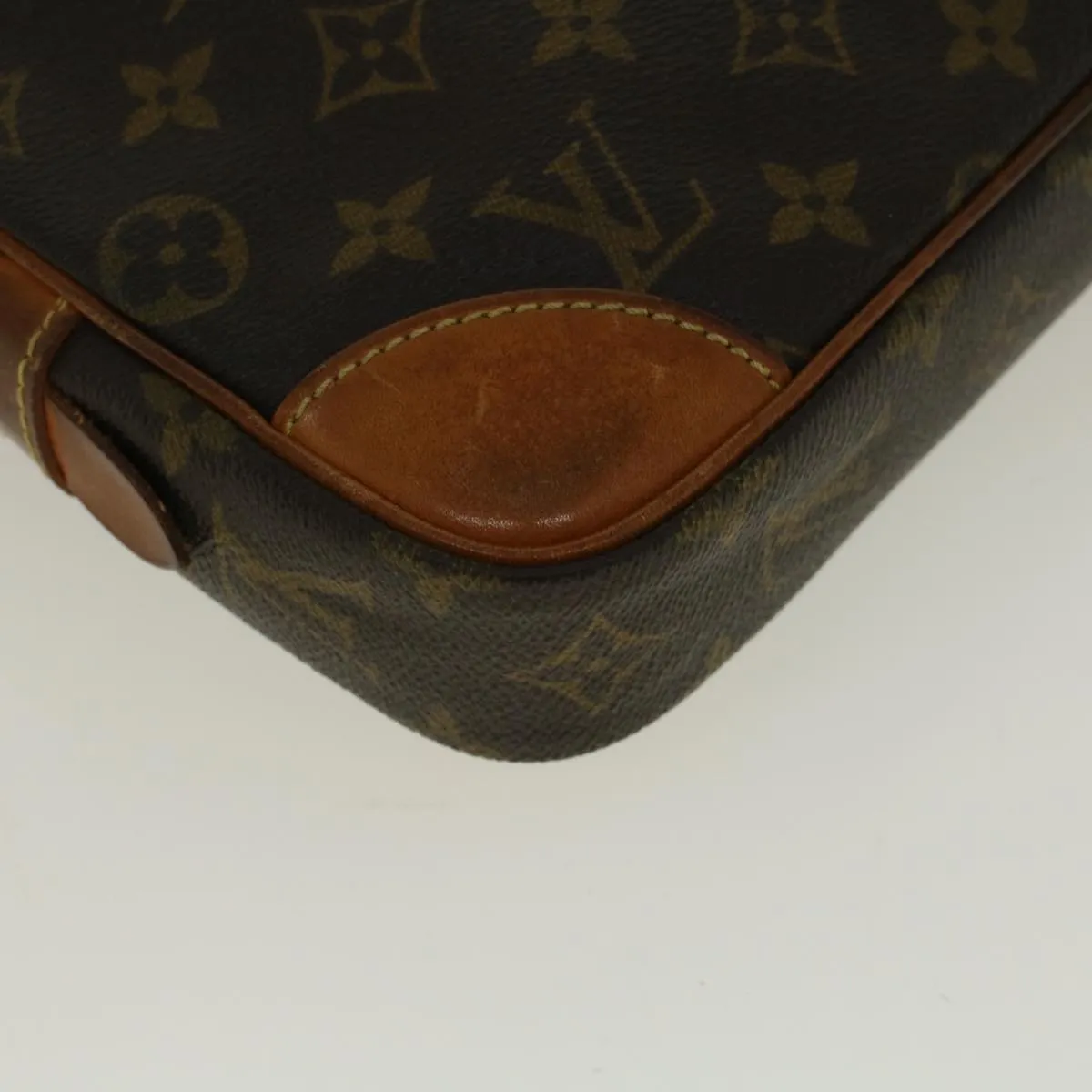 Trendy Inspired Louis Vuitton Marly Dragonne Clutch Bag