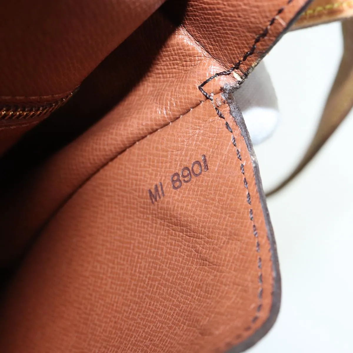 Trendy Inspired Louis Vuitton Monogram Saint Cloud Mm Shoulder Bag M51243 Lv Auth 88396