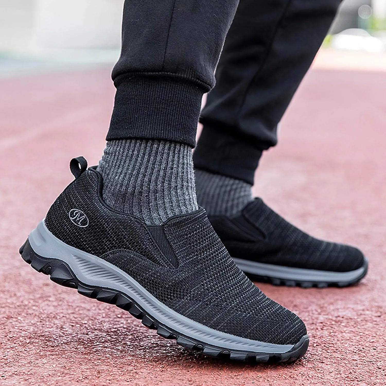 Women's Slip on Walking Shoes Dressy Knitted Non Slip Vintage Wide Running Shoes Breathable Mesh Sports Workout Tennis Shoes Fashion Lace Up Sneakers