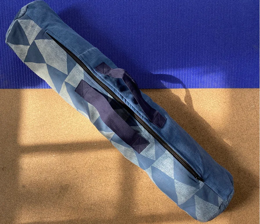 Yoga mat bag with zip